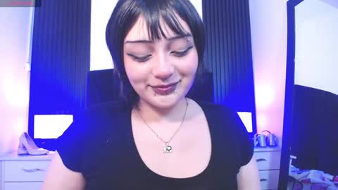 Snapshot of honey_dark chatting on February 5, 2:29 am Honney online show from February 5, 2:29 am