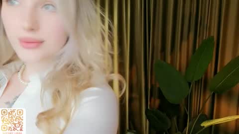 Lina online show from March 23, 4:11 pm