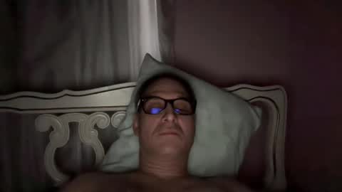 honey_man14 online show from February 13, 8:45 pm