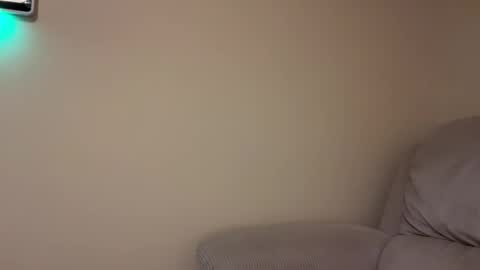 honey_man14 online show from March 16, 2:17 am