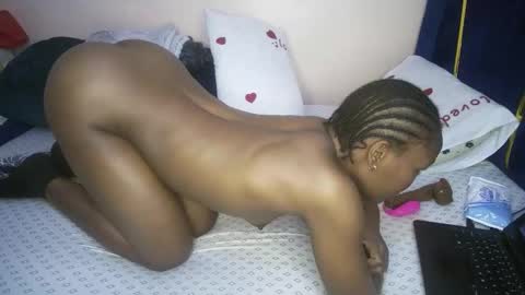 honey_nubia0 online show from March 20, 12:32 pm