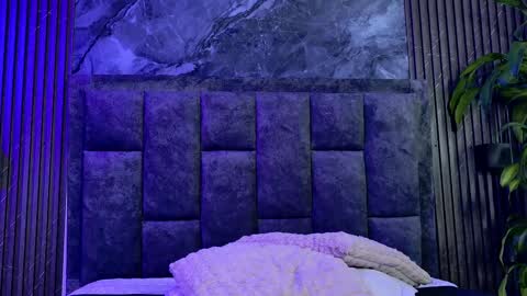 Snapshot of honey_sunn_ chatting on October 7, 4:04 pm honey_sunn_ online show from October 7, 4:04 pm