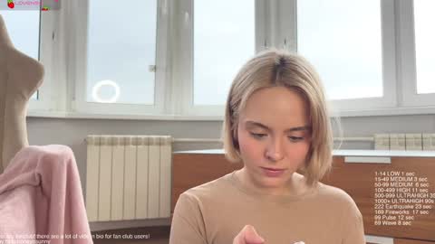 Snapshot of honey_sunshine chatting on October 24, 9:06 am Jenyanew vid how I squirt in forest in bio online show from October 24, 9:06 am