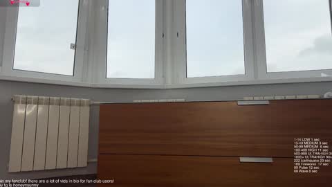 Snapshot of honey_sunshine chatting on November 25, 9:31 am Jenyanew vid how I squirt in forest in bio online show from November 25, 9:31 am