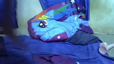 Snapshot of honey_sunshiny chatting on February 16, 7:54 pm honey_sunshiny online show from February 16, 7:54 pm