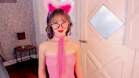 honey_sweet777 online show from April 16, 9:15 pm