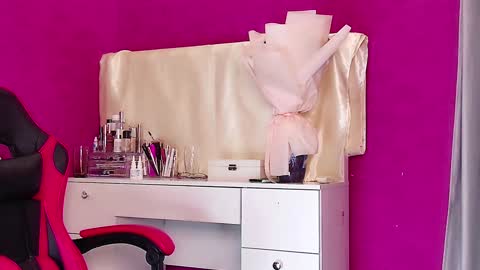 Snapshot of honey_yani chatting on December 19, 10:00 pm yani online show from December 19, 10:00 pm