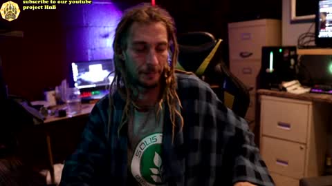 Snapshot of honeyand_thebear chatting on December 6, 3:08 am Honey and Bear online show from December 6, 3:08 am