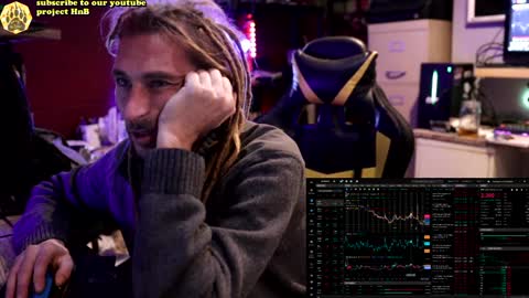 Snapshot of honeyand_thebear chatting on December 6, 1:22 pm Honey and Bear online show from December 6, 1:22 pm