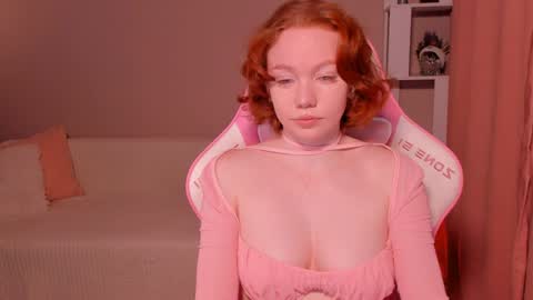 Snapshot of honeyautumn chatting on December 27, 12:07 am honeyautumn online show from December 27, 12:07 am