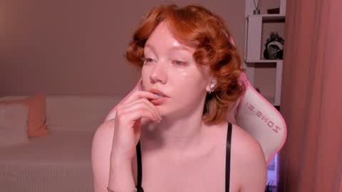 Snapshot of honeyautumn chatting on January 5, 12:20 am honeyautumn online show from January 5, 12:20 am