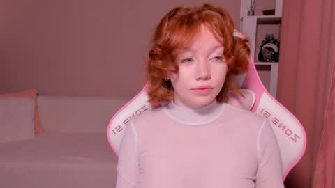 Snapshot of honeyautumn chatting on January 19, 11:53 pm honeyautumn online show from January 19, 11:53 pm