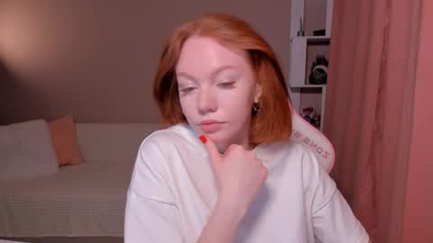 Snapshot of honeyautumn chatting on February 17, 11:53 pm honeyautumn online show from February 17, 11:53 pm