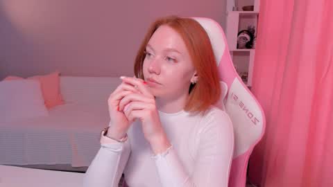 Snapshot of honeyautumn chatting on March 3, 6:37 am honeyautumn online show from March 3, 6:37 am