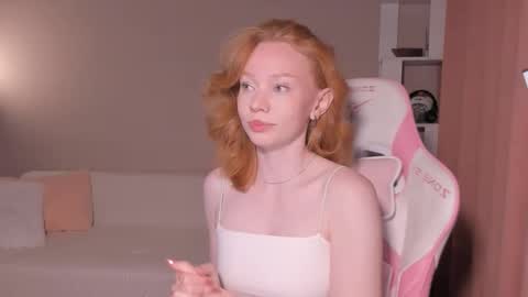 Snapshot of honeyautumn chatting on September 12, 12:00 am honeyautumn online show from September 12, 12:00 am