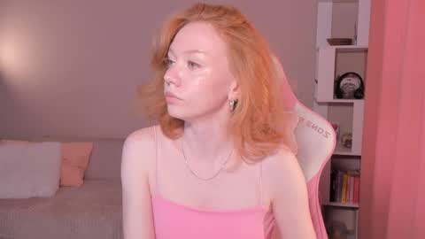 Snapshot of honeyautumn chatting on September 16, 1:50 am honeyautumn online show from September 16, 1:50 am