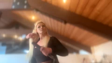 Snapshot of honeybuhnny chatting on March 3, 1:56 am honeybuhnny online show from March 3, 1:56 am