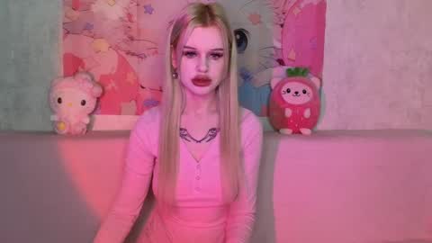 Snapshot of honeygold__ chatting on November 17, 5:30 pm Lisa online show from November 17, 5:30 pm