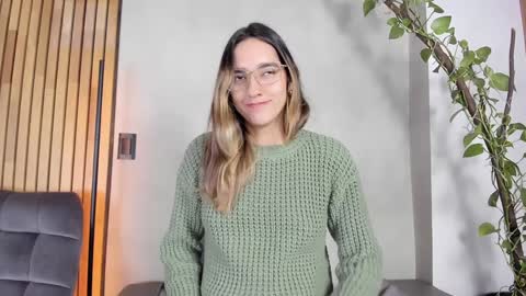 Sofia independent model online show from December 26, 11:32 am