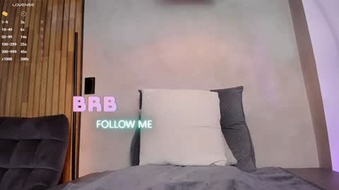 Sofia independent model online show from January 26, 11:39 am