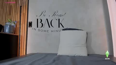 Sofia independent model online show from November 8, 11:32 am