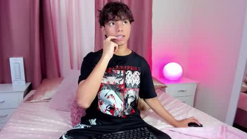 Snapshot of honeymoon_sariel chatting on November 24, 1:44 pm honeymoon_sariel online show from November 24, 1:44 pm