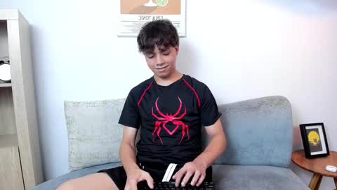 Snapshot of honeymoon_sariel chatting on November 27, 8:00 pm honeymoon_sariel online show from November 27, 8:00 pm