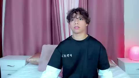 honeymoon_sariel online show from March 11, 1:28 pm