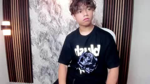 honeymoon_sariel online show from April 17, 1:36 pm