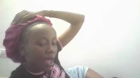 honeynyla online show from January 15, 8:08 am