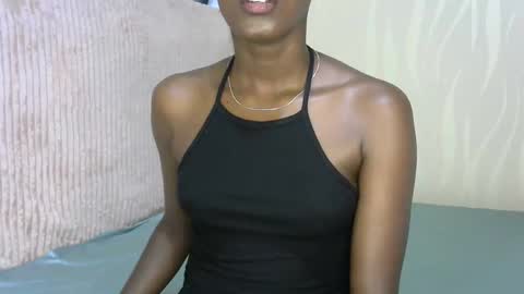 Snapshot of honeypie78 chatting on September 19, 4:03 am Becky online show from September 19, 4:03 am