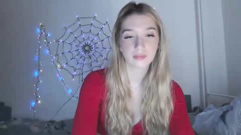 Snapshot of honeyveil chatting on November 21, 1:21 pm honeyveil online show from November 21, 1:21 pm