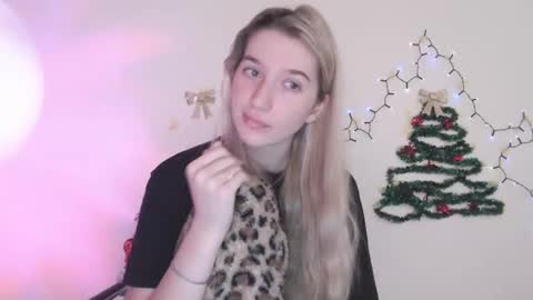 honeyveil online show from January 10, 12:18 pm