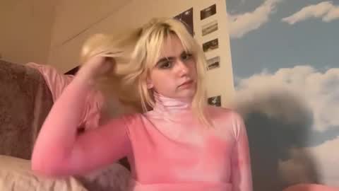 Snapshot of honeyxlimbed chatting on January 12, 7:21 am Emi Rose online show from January 12, 7:21 am