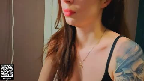 the perfectgirl online show from March 29, 6:41 pm
