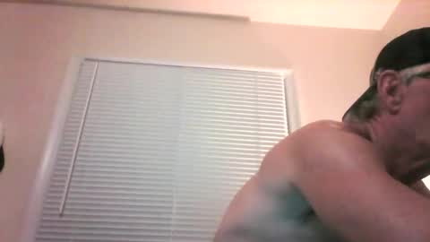 Snapshot of honj19747 chatting on September 26, 10:41 am honj19747 online show from September 26, 10:41 am