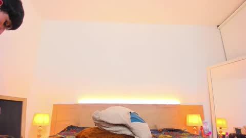 Snapshot of hoot_booys_ chatting on November 15, 9:28 am hoot_booys_ online show from November 15, 9:28 am