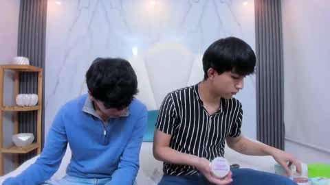 hoot_booys_ online show from February 2, 8:18 pm