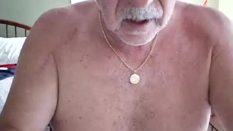 Snapshot of hoover6969690 chatting on October 12, 2:49 pm hoover6969690 online show from October 12, 2:49 pm