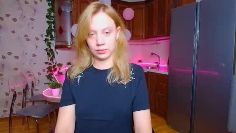 hope happyyy online show from September 18, 1:18 am