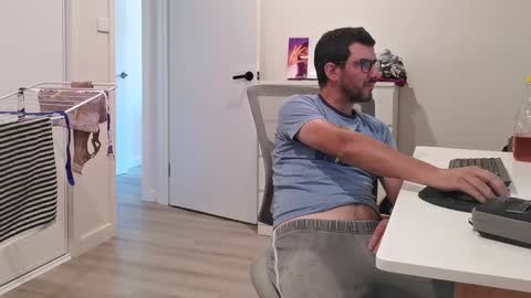 Snapshot of hopefulguy86 chatting on January 18, 1:08 am hopefulguy86 online show from January 18, 1:08 am