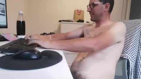 Snapshot of hopefulguy86 chatting on February 27, 8:17 am hopefulguy86 online show from February 27, 8:17 am