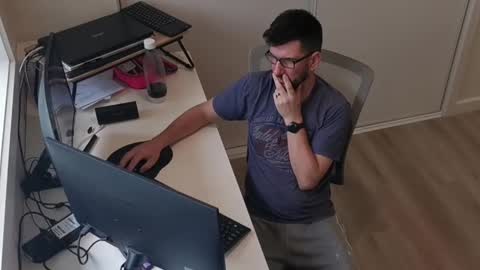 Snapshot of hopefulguy86 chatting on October 2, 4:08 am hopefulguy86 online show from October 2, 4:08 am