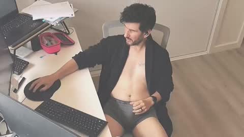 Snapshot of hopefulguy86 chatting on November 29, 1:52 am hopefulguy86 online show from November 29, 1:52 am