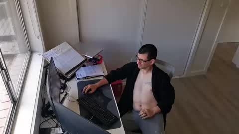 Snapshot of hopefulguy86 chatting on December 22, 11:35 pm hopefulguy86 online show from December 22, 11:35 pm