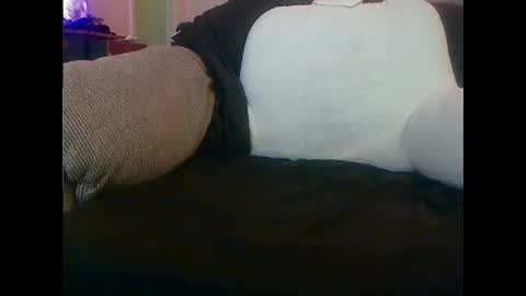 Snapshot of hopps28 chatting on December 3, 7:22 pm hopps28 online show from December 3, 7:22 pm