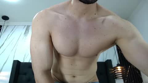 Snapshot of horizon_sex chatting on November 15, 3:19 pm Horizonsex online show from November 15, 3:19 pm