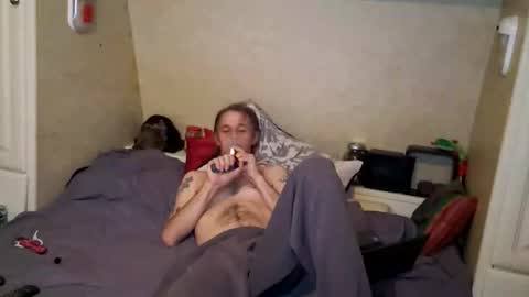 Snapshot of horneyfuck690 chatting on November 27, 4:25 am horneyfuck690 online show from November 27, 4:25 am