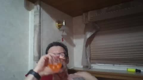 joey online show from May 2, 4:06 am
