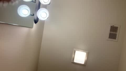 Snapshot of hornieecum chatting on March 10, 10:15 am hornieecum online show from March 10, 10:15 am